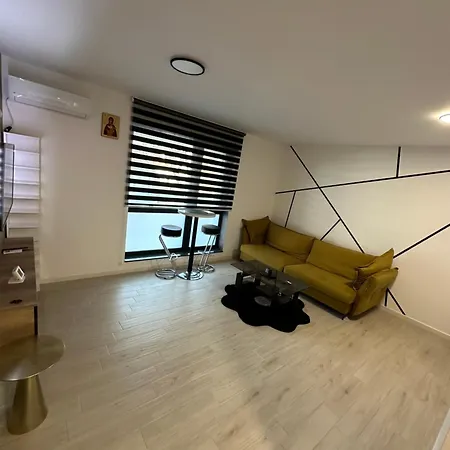 Garsoniera Zona Centrala * クラヨーヴァ